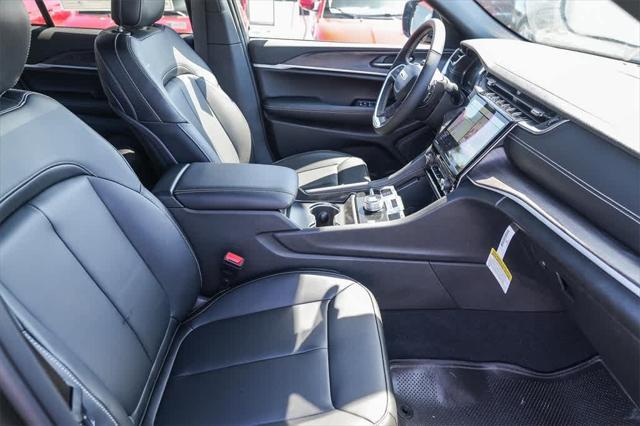 new 2025 Jeep Grand Cherokee car, priced at $49,235