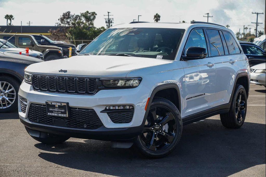 new 2025 Jeep Grand Cherokee car, priced at $46,815
