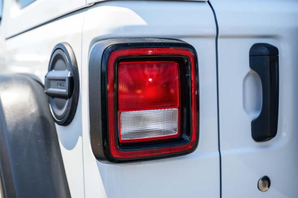 used 2019 Jeep Wrangler Unlimited car, priced at $31,572