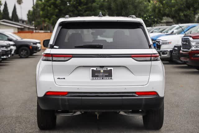 new 2024 Jeep Grand Cherokee car, priced at $40,613