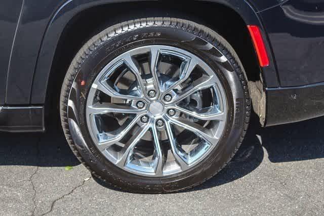 new 2023 Jeep Grand Wagoneer L car, priced at $89,999