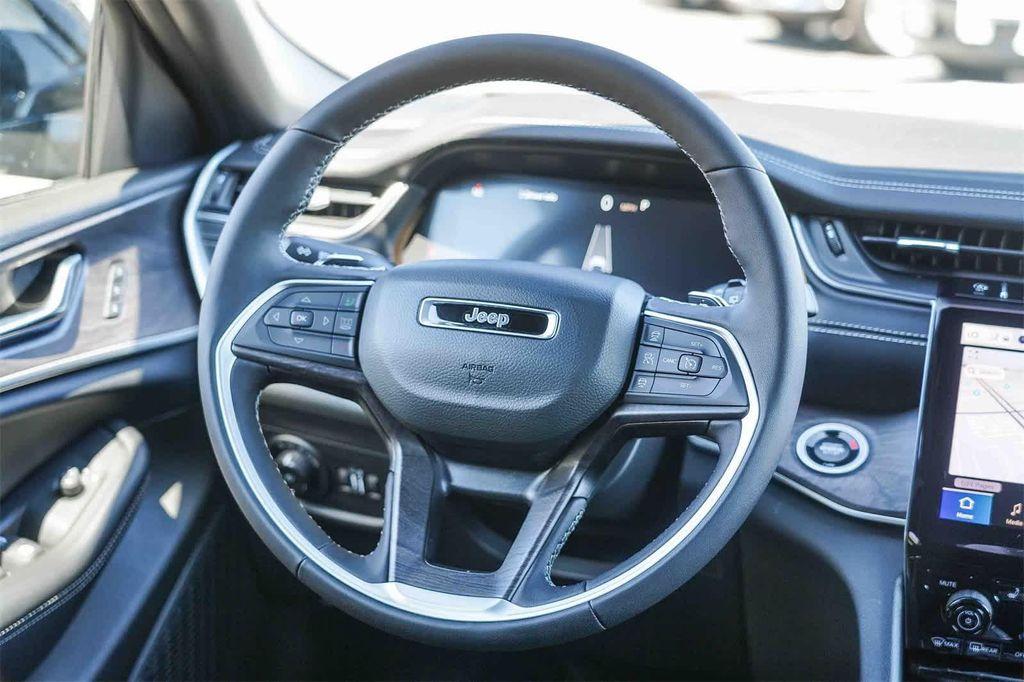 new 2025 Jeep Grand Cherokee L car, priced at $49,010