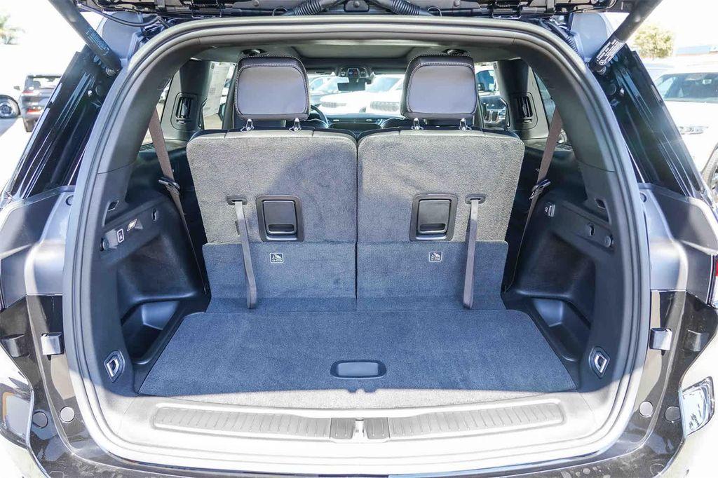 new 2025 Jeep Grand Cherokee L car, priced at $49,010
