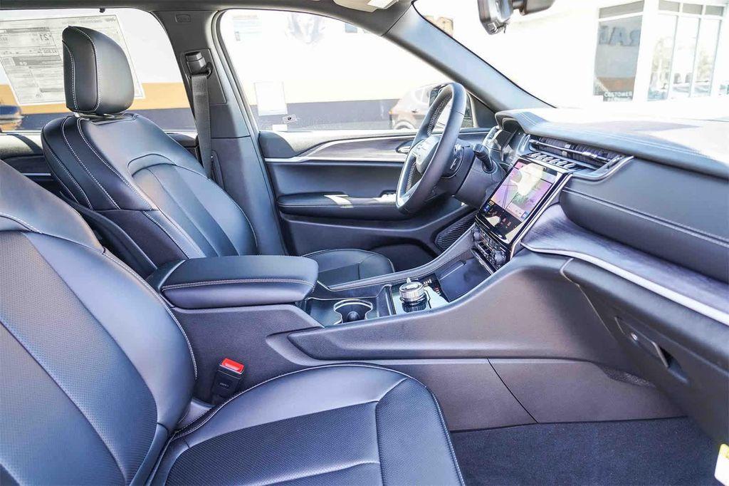 new 2025 Jeep Grand Cherokee L car, priced at $49,010