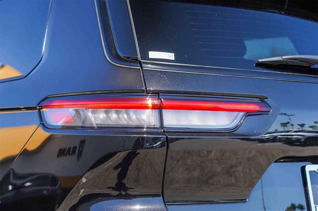 new 2025 Jeep Grand Cherokee L car, priced at $49,010