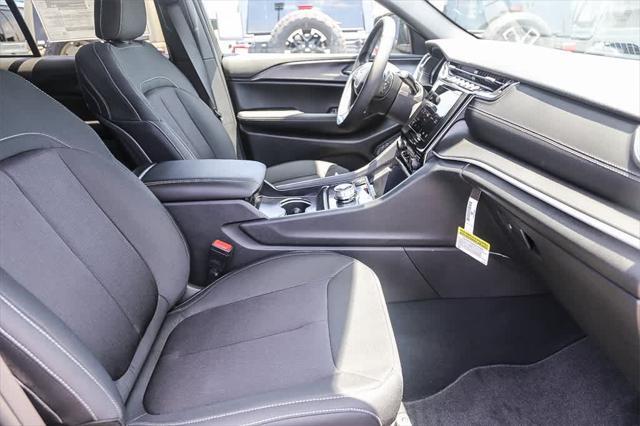 new 2025 Jeep Grand Cherokee car, priced at $32,761