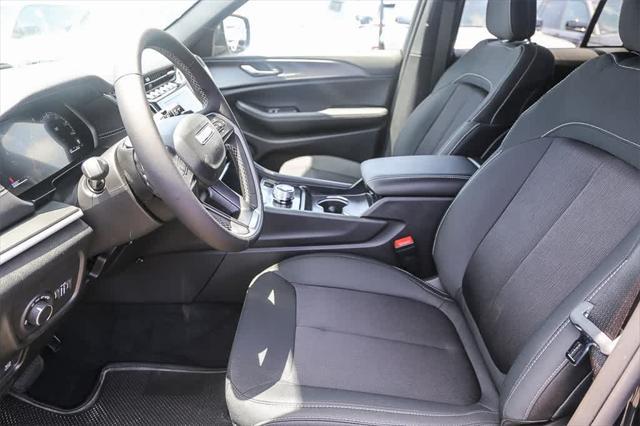 new 2025 Jeep Grand Cherokee car, priced at $32,761