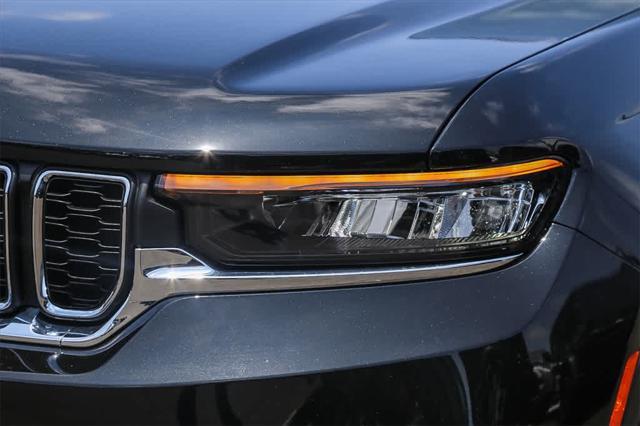 new 2025 Jeep Grand Cherokee car, priced at $32,761
