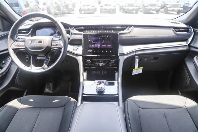 new 2025 Jeep Grand Cherokee car, priced at $32,761