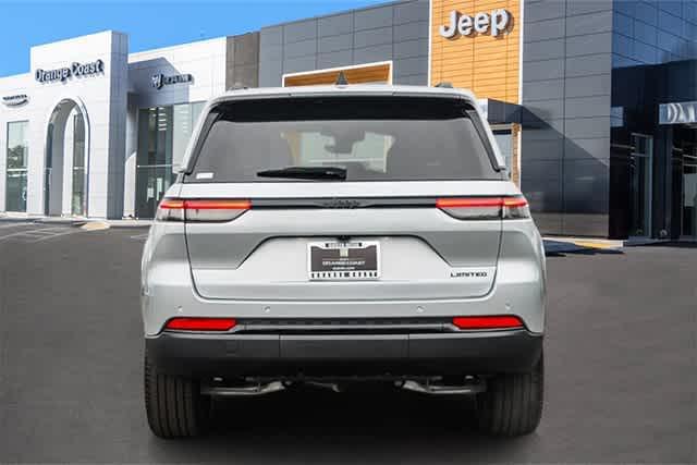 new 2025 Jeep Grand Cherokee car, priced at $48,035