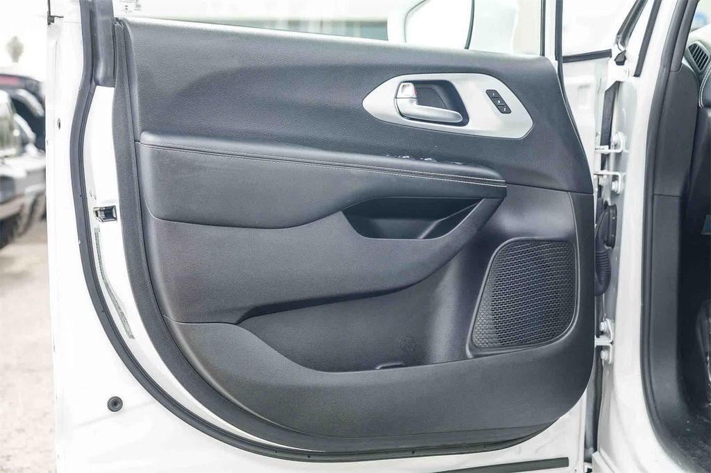 used 2021 Chrysler Pacifica car, priced at $29,972