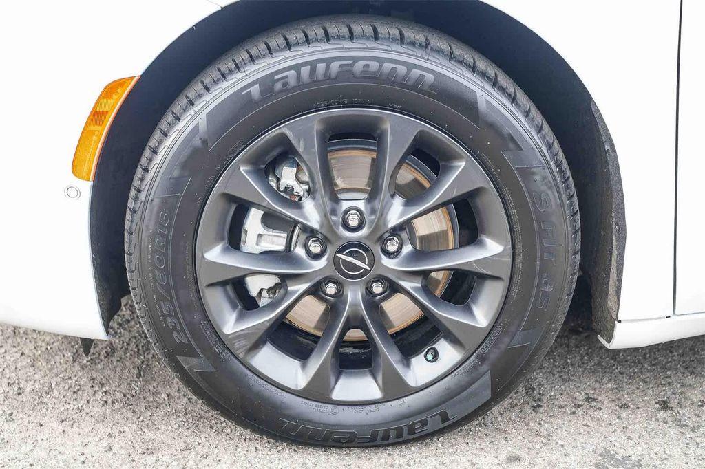 used 2021 Chrysler Pacifica car, priced at $29,972