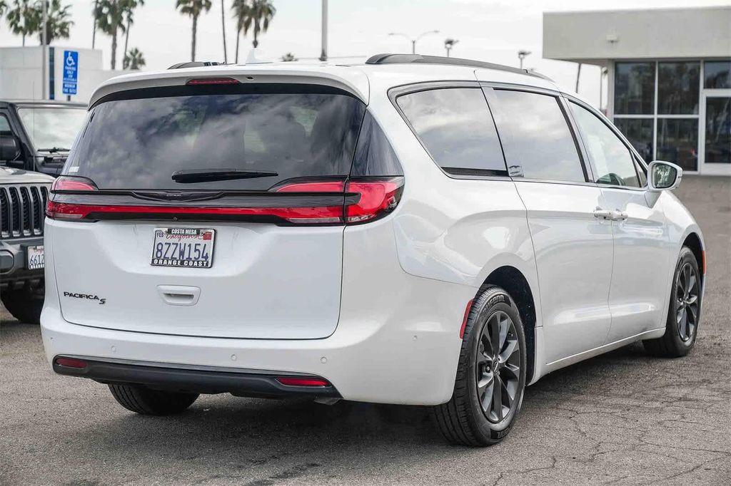 used 2021 Chrysler Pacifica car, priced at $29,972