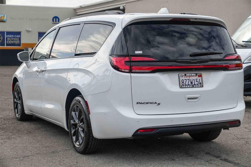 used 2021 Chrysler Pacifica car, priced at $29,972