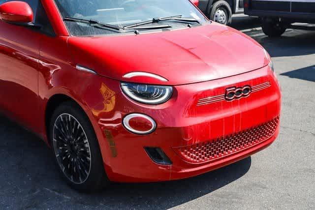 new 2024 FIAT 500e car, priced at $32,390