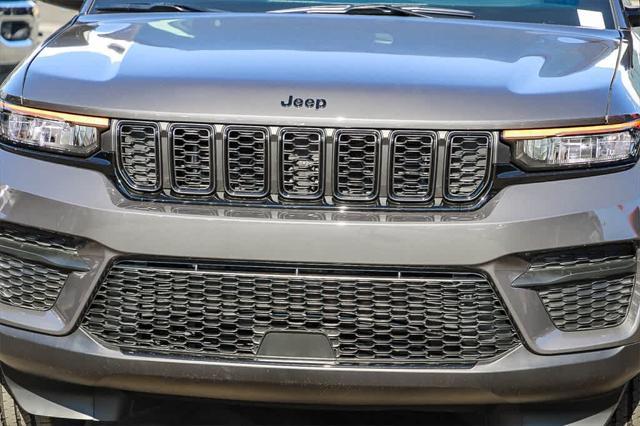 new 2025 Jeep Grand Cherokee car, priced at $46,175