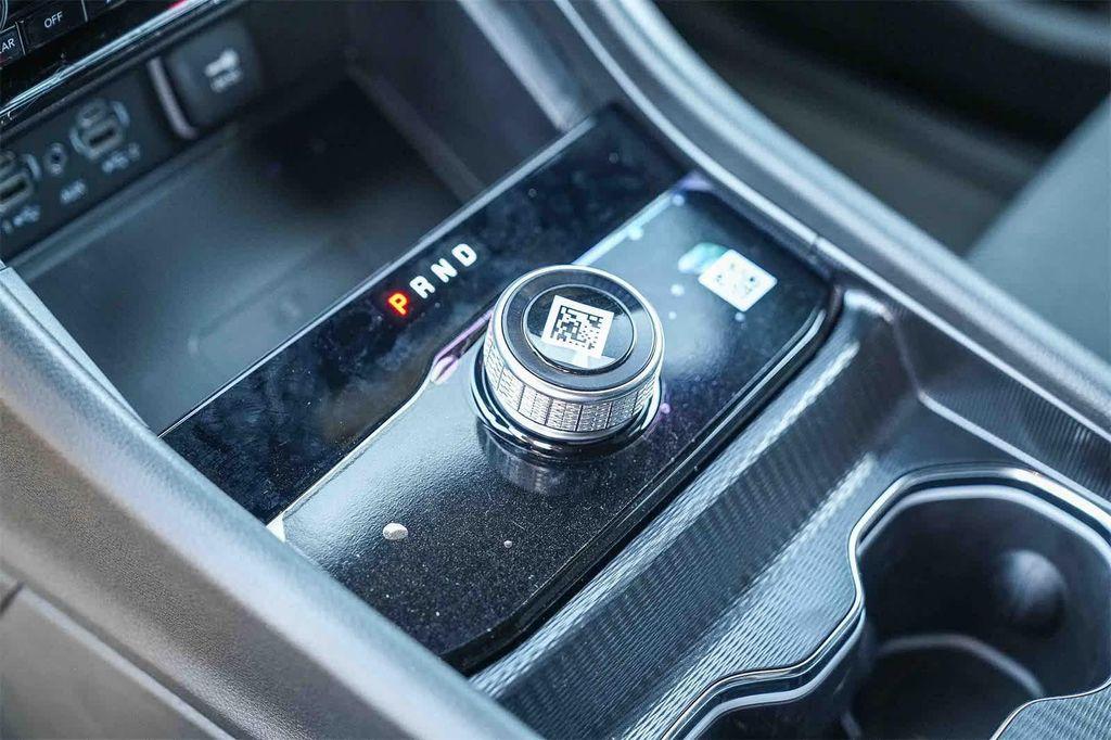 new 2025 Jeep Grand Cherokee car, priced at $35,920