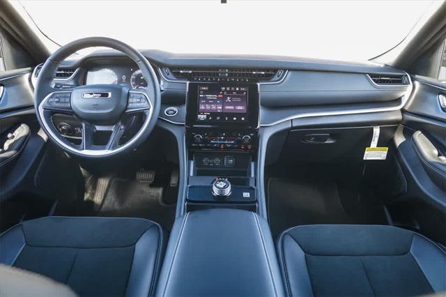 new 2025 Jeep Grand Cherokee L car, priced at $37,552