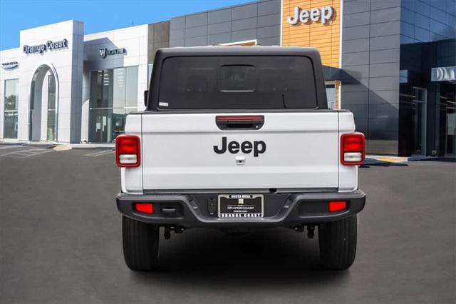 new 2024 Jeep Gladiator car, priced at $35,139