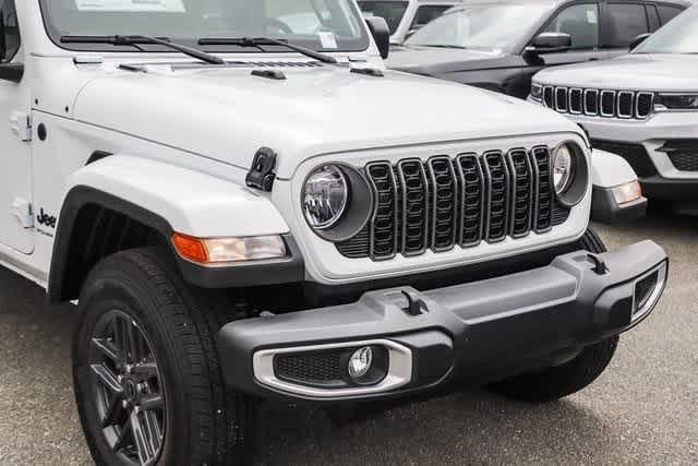 new 2024 Jeep Gladiator car, priced at $35,139