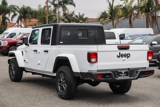 new 2024 Jeep Gladiator car, priced at $42,359