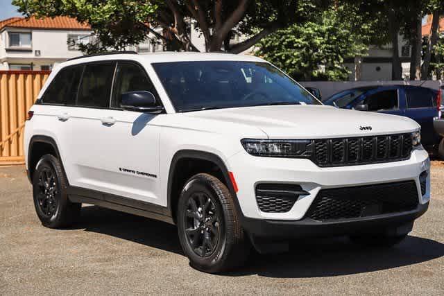 new 2024 Jeep Grand Cherokee car, priced at $41,559