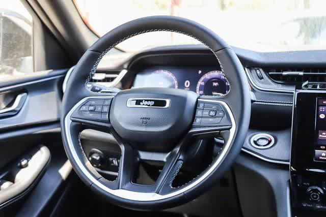 new 2024 Jeep Grand Cherokee car, priced at $41,559