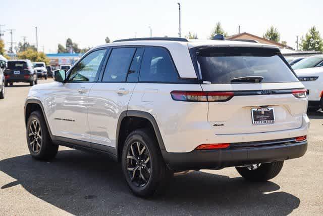 new 2024 Jeep Grand Cherokee car, priced at $41,559