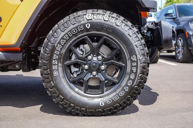 new 2025 Jeep Gladiator car, priced at $45,807