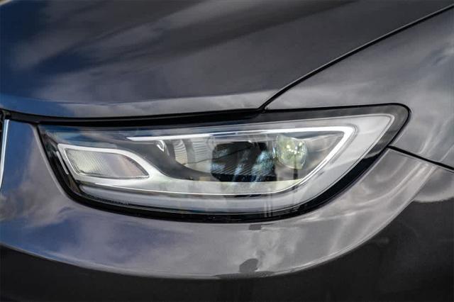 used 2022 Chrysler Pacifica Hybrid car, priced at $31,802