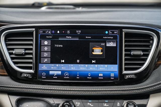 used 2022 Chrysler Pacifica Hybrid car, priced at $31,802