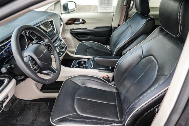 used 2022 Chrysler Pacifica Hybrid car, priced at $31,802