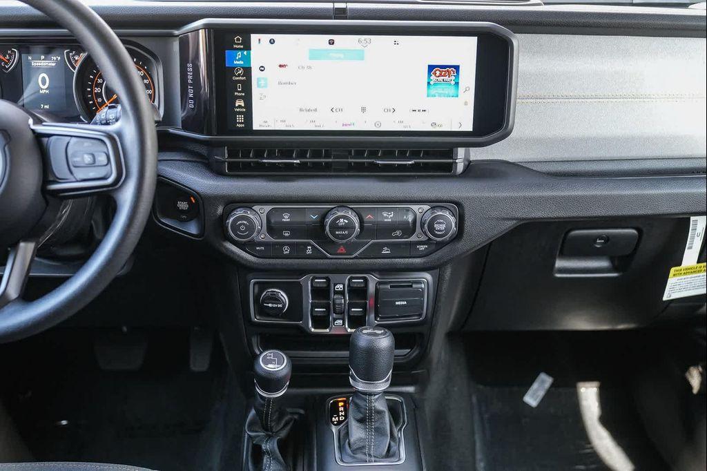 new 2025 Jeep Wrangler car, priced at $39,250