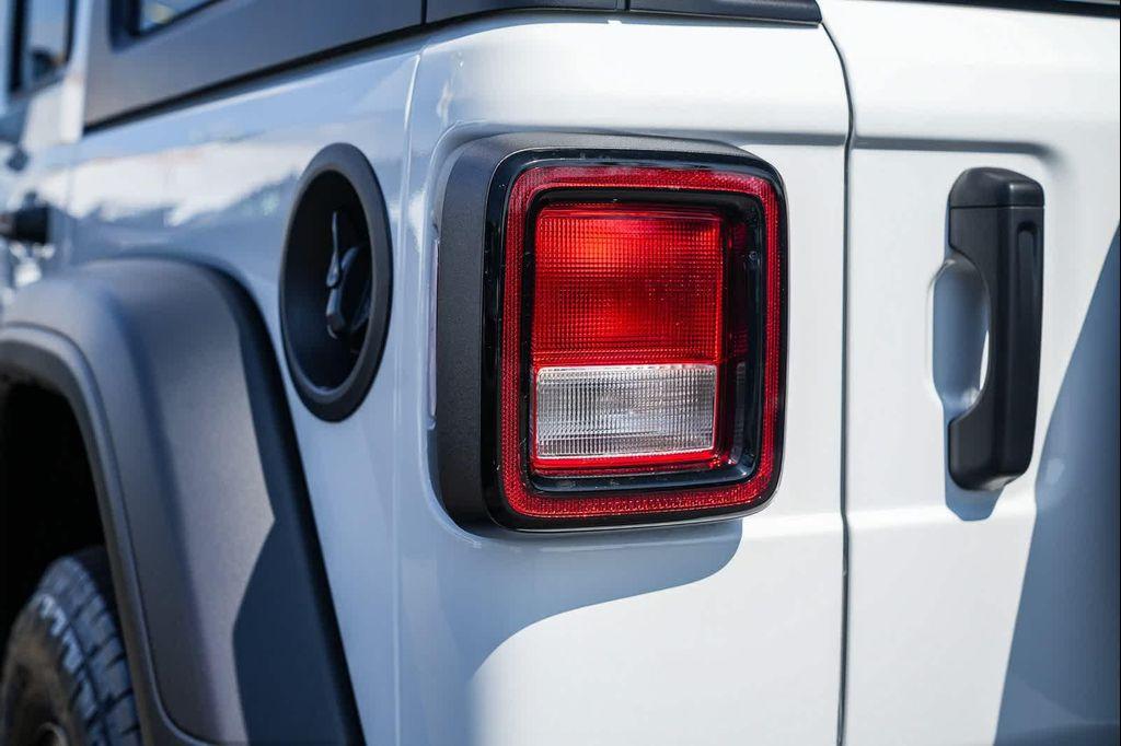 new 2025 Jeep Wrangler car, priced at $39,250