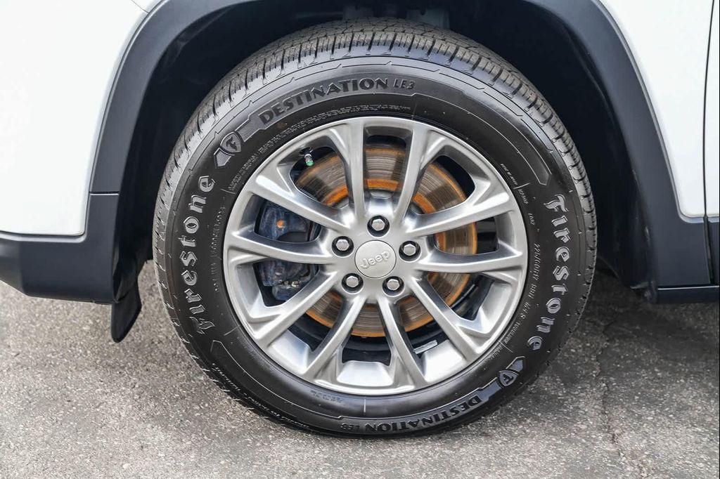 used 2019 Jeep Cherokee car, priced at $14,999