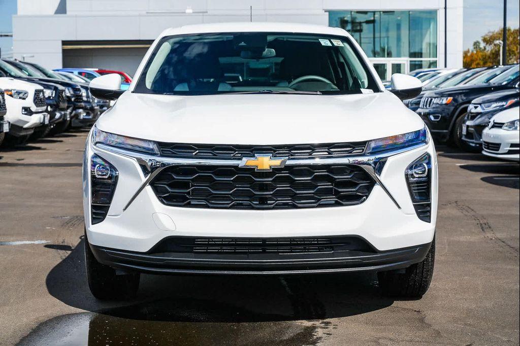 used 2025 Chevrolet Trax car, priced at $22,639