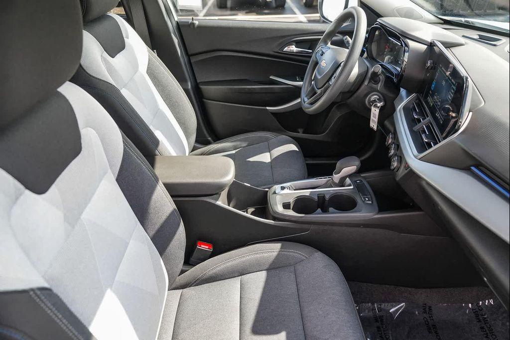 used 2025 Chevrolet Trax car, priced at $22,639