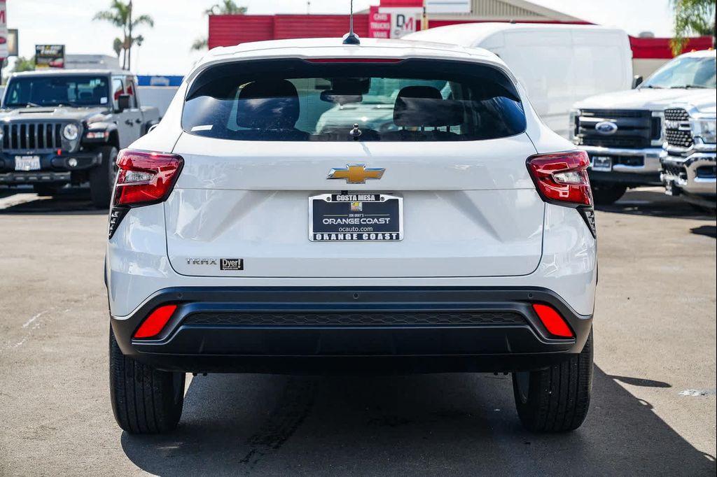 used 2025 Chevrolet Trax car, priced at $22,639