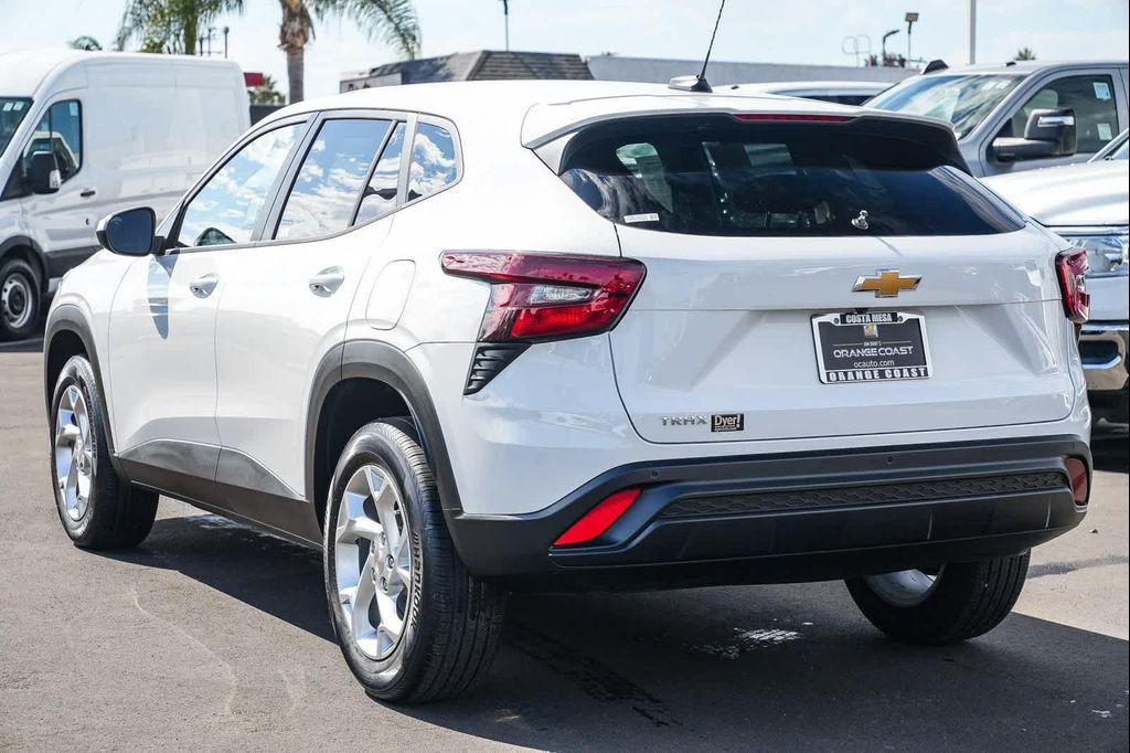 used 2025 Chevrolet Trax car, priced at $22,639