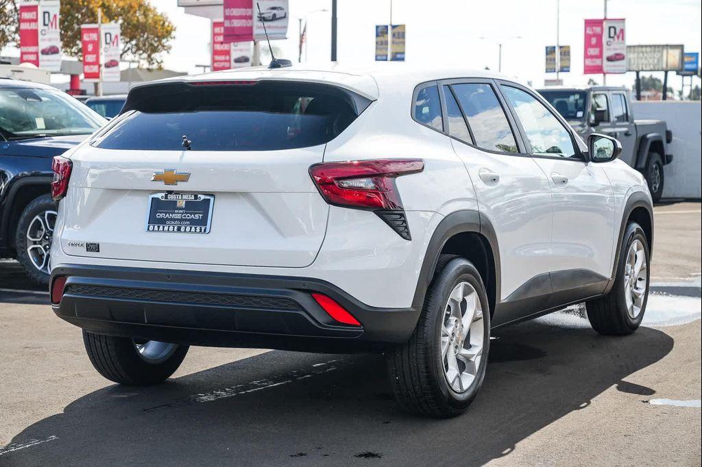 used 2025 Chevrolet Trax car, priced at $22,639