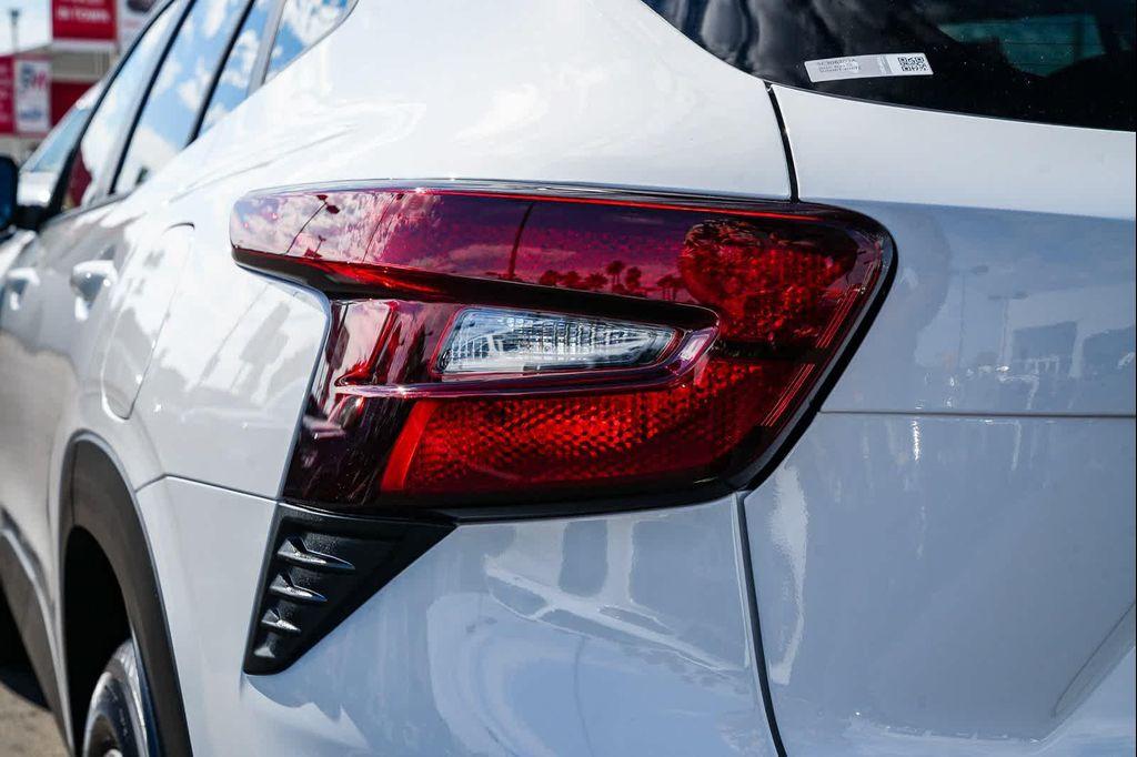 used 2025 Chevrolet Trax car, priced at $22,639