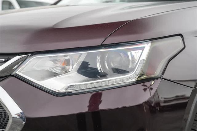 used 2020 Chevrolet Traverse car, priced at $23,998