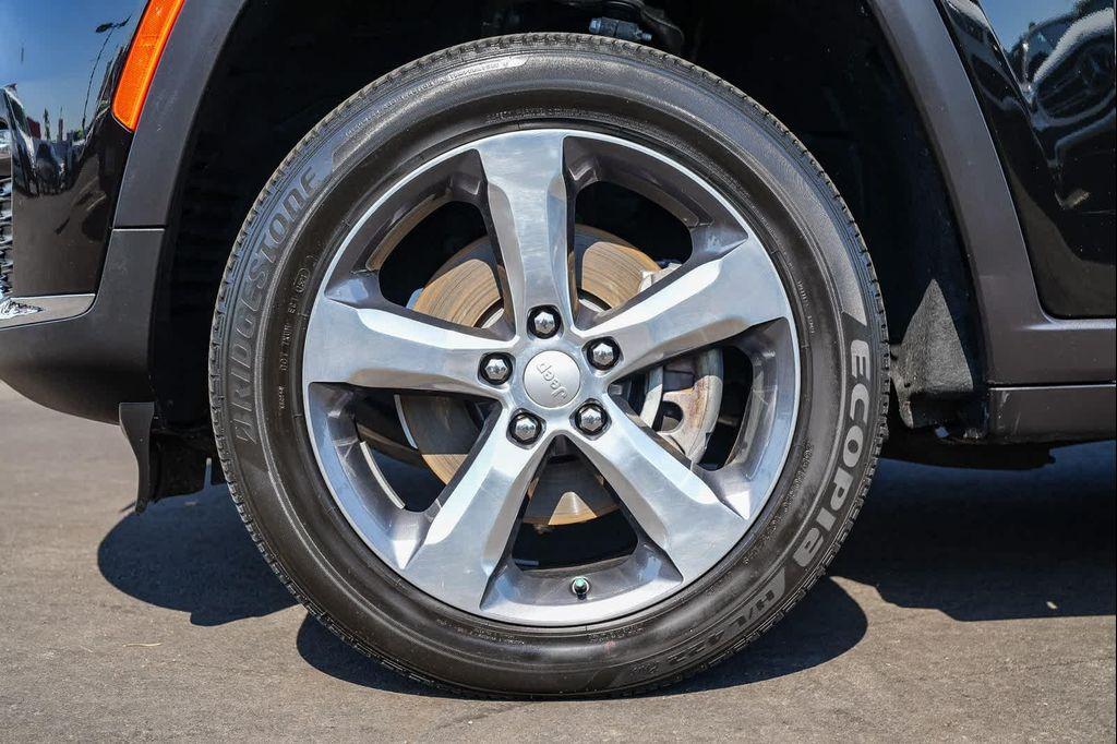 used 2021 Jeep Grand Cherokee L car, priced at $31,595