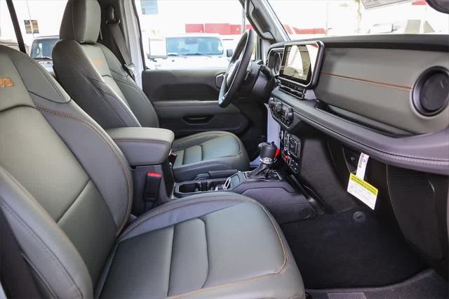 new 2025 Jeep Gladiator car, priced at $52,687
