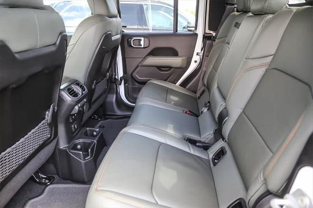 new 2025 Jeep Gladiator car, priced at $52,687