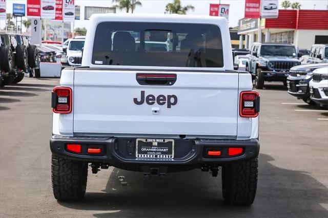 new 2025 Jeep Gladiator car, priced at $52,687