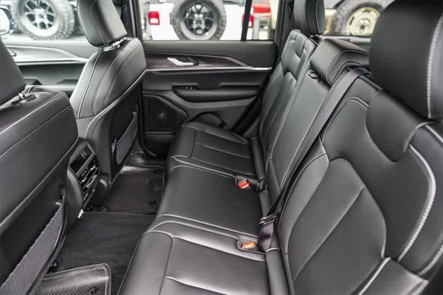 new 2025 Jeep Grand Cherokee car, priced at $38,314
