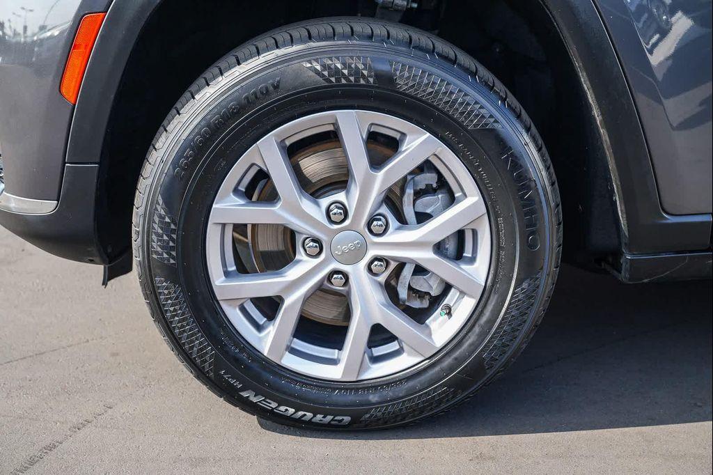 used 2021 Jeep Grand Cherokee L car, priced at $28,500