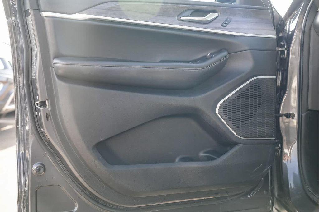 used 2021 Jeep Grand Cherokee L car, priced at $28,500