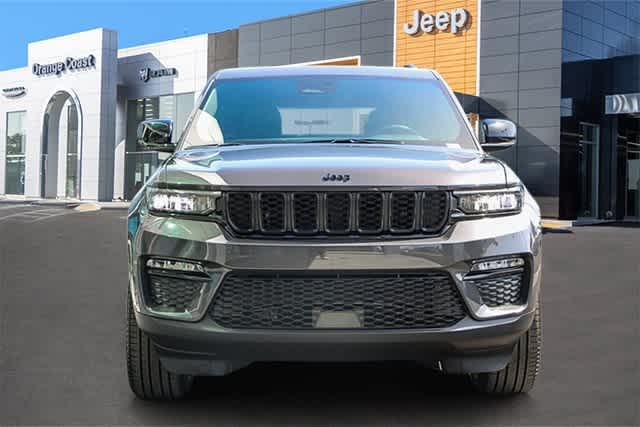 new 2025 Jeep Grand Cherokee car, priced at $43,992